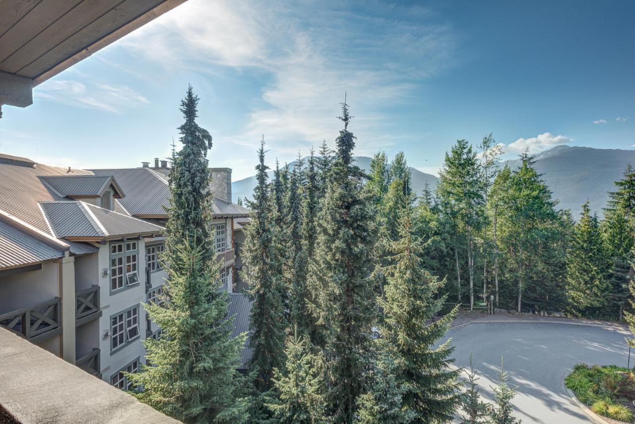 Blackcomb Springs Suites By Clique Γουίστλερ Εξωτερικό φωτογραφία