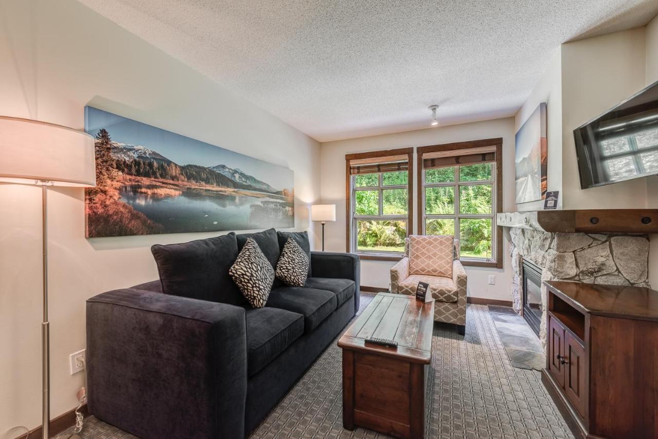 Blackcomb Springs Suites By Clique Γουίστλερ Εξωτερικό φωτογραφία